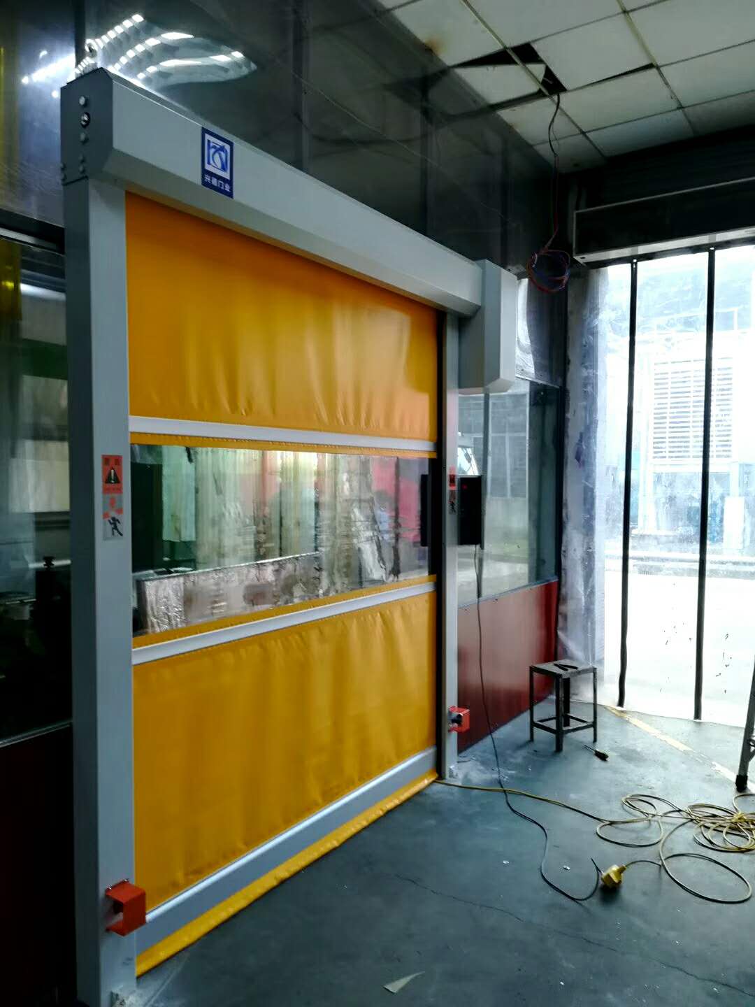 佛山興德快速自動門在惡劣環境下使用需要注意的地方